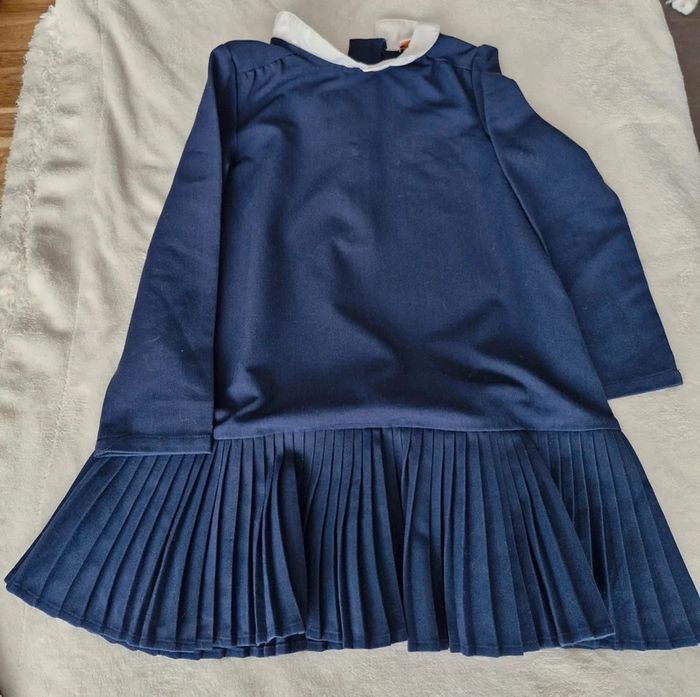 2 belles robes 8 ans - photo numéro 2