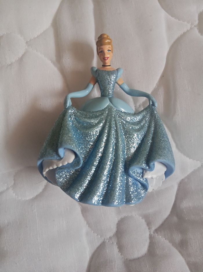 Figurine de Cendrillon Disneyland Paris