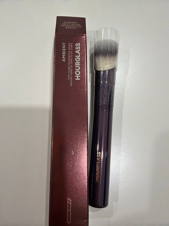 Pinceau Fond de tient Hourglass 