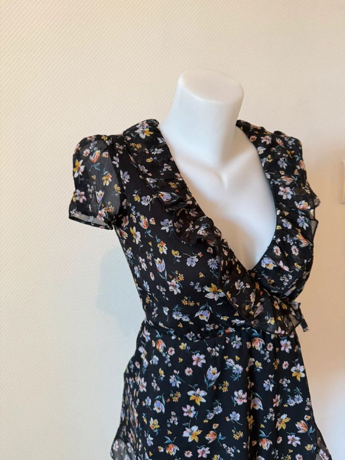 Robe d’été à fleur en très bon état tally weijl taille XS - photo numéro 2