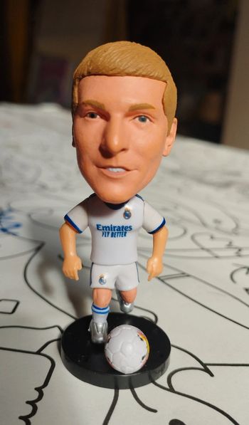 Petite figurine football neuve Tony Kroos Real Madrid