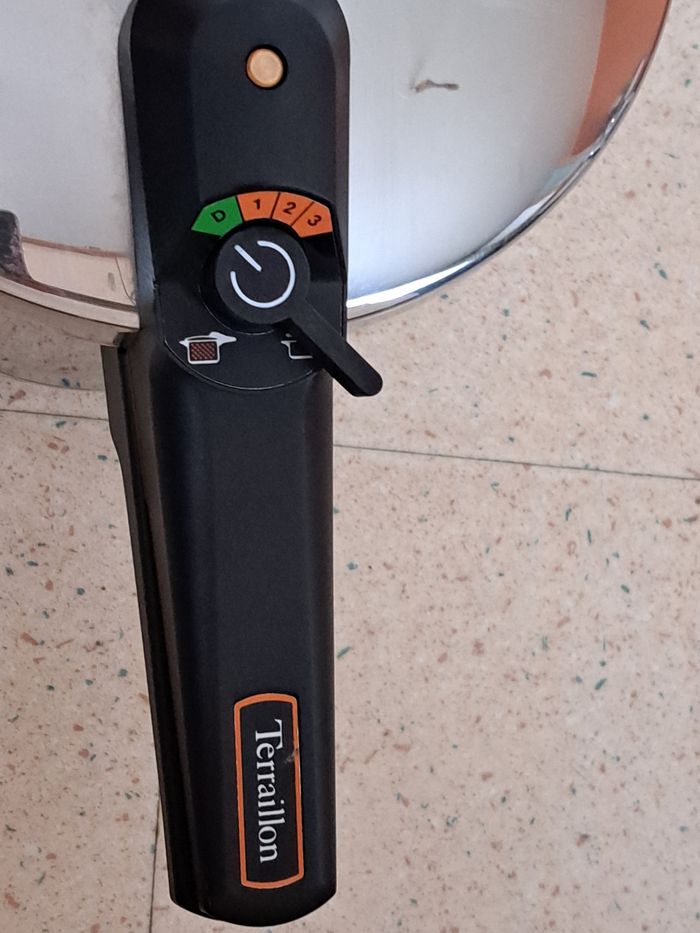 Cocotte-minute inox - photo numéro 6