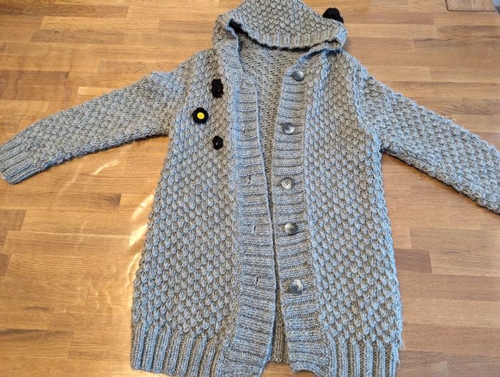 Gilet long à capuche tricoté fille 10-12 ans - photo numéro 2