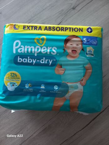 Couches pampers taille 5+