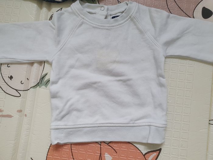 Lot mi-saison taille 12 mois (haut manches longues, pantalons, sweat) - photo numéro 10