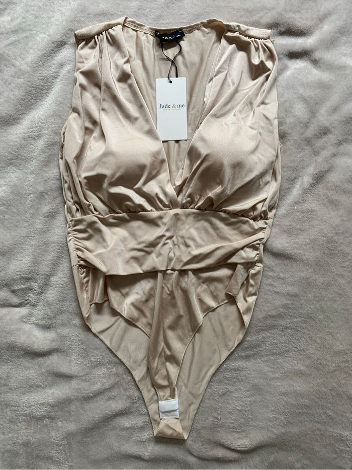 Body beige Jade&Me