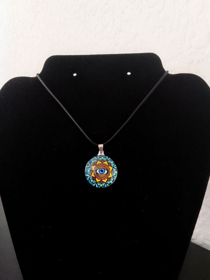 Collier corde de cire + pendentif celtique - photo numéro 4