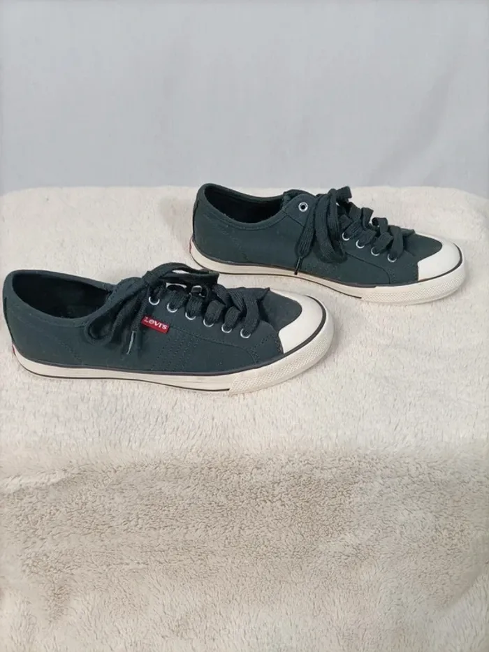 Baskets Levi's grises foncées taille 39 - photo numéro 3