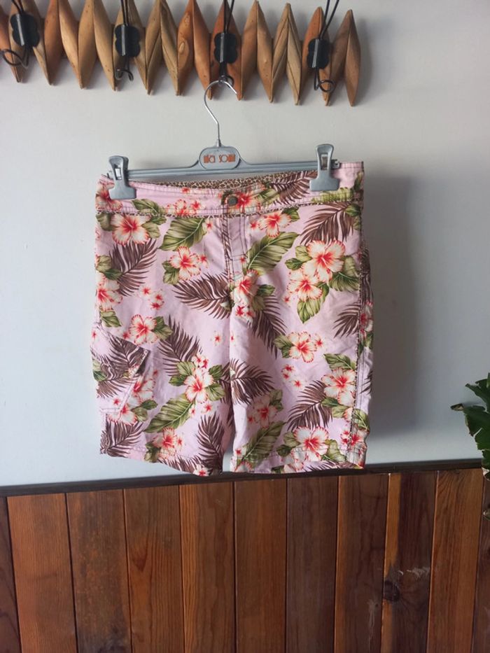 Short fleuri