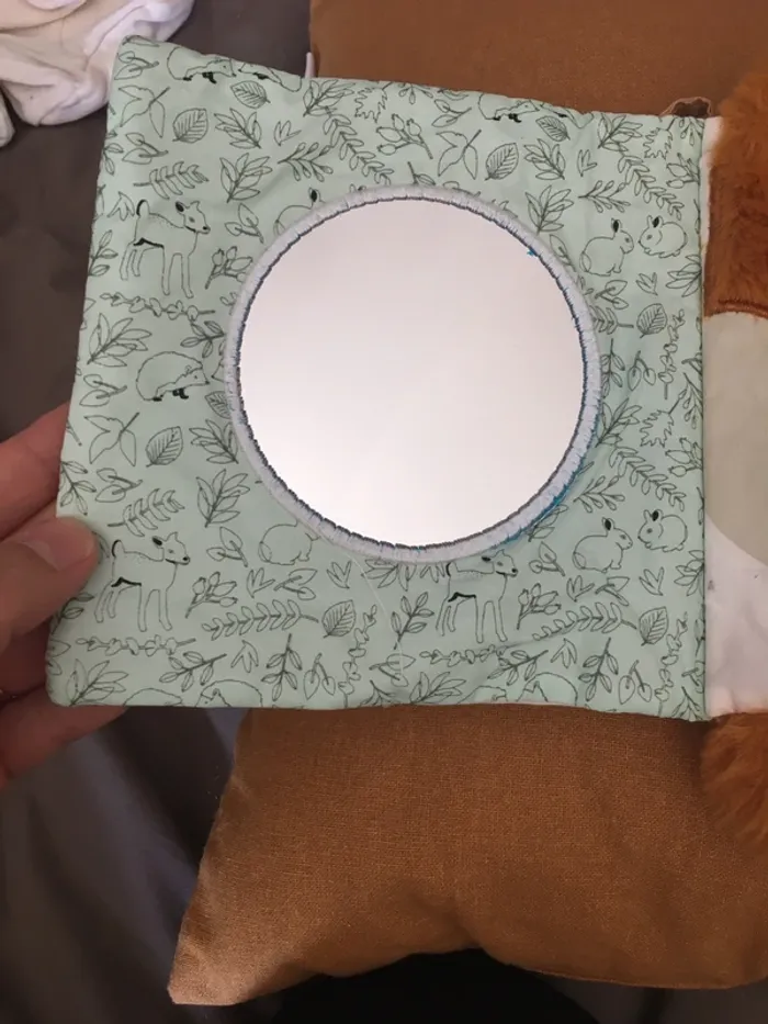 Livre d’activités à toucher les animaux de la forêt Maison du Monde - photo numéro 2