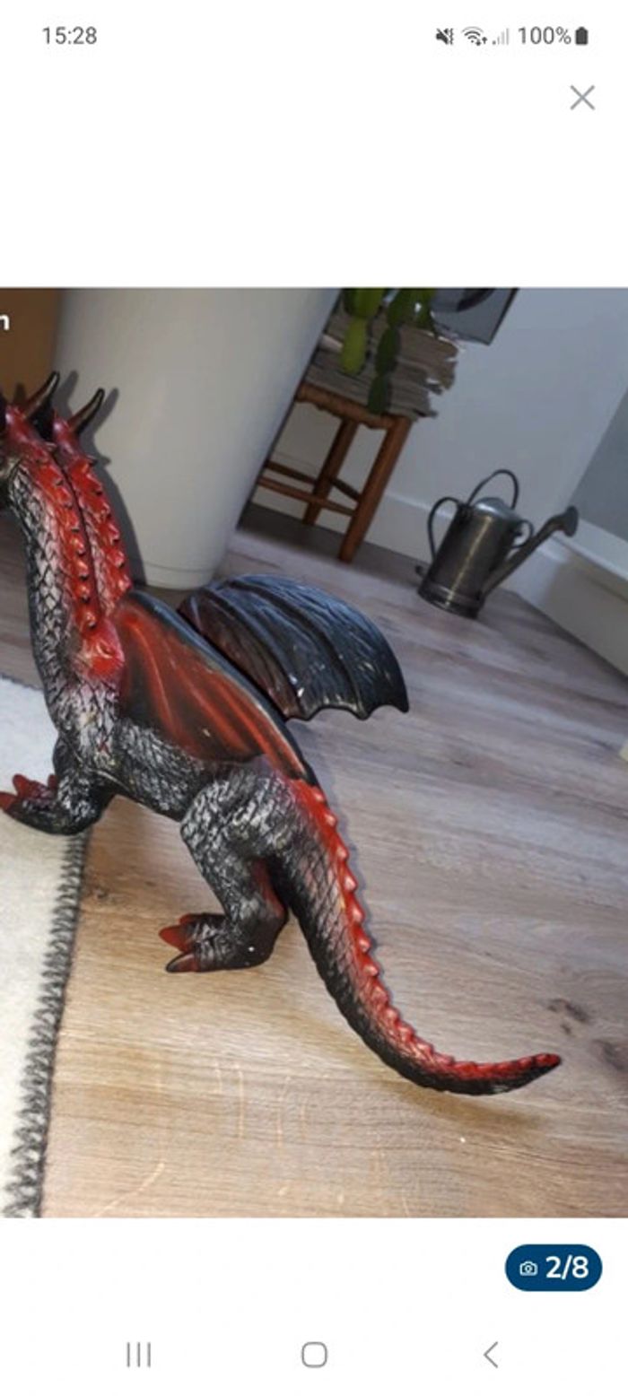 Jouet dragon à 2 têtes
Toys'r us noir et bordeaux - photo numéro 4