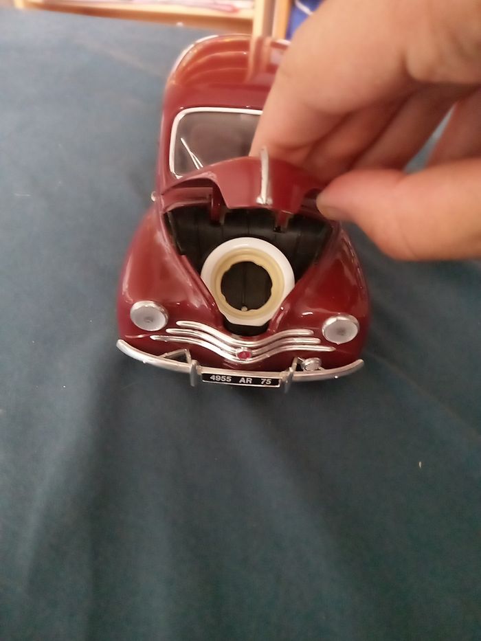 Renault 4CV a l'échelle 1/17 - photo numéro 6