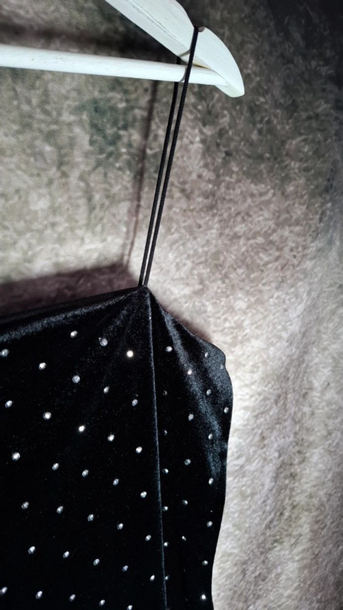 Robe noire velours strass - photo numéro 4