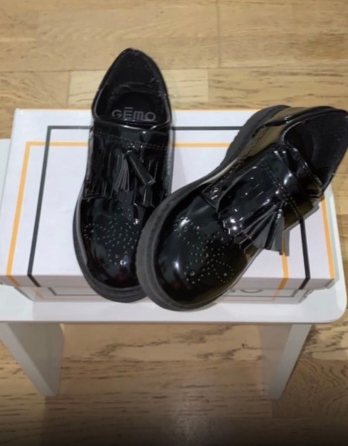 Derby noir avec frange - photo numéro 2