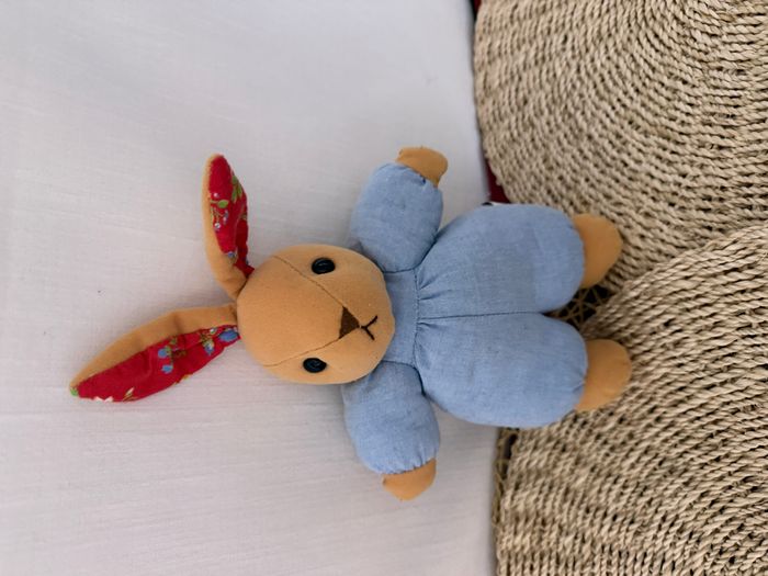 Doudou lapin beige bleu rouge fleurs AJENA - photo numéro 5