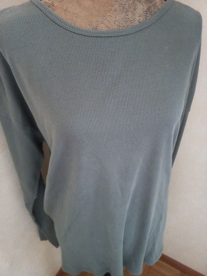 Sweat  Tissaia   taille  XL