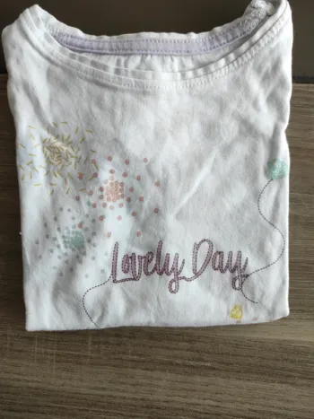 T short lovely