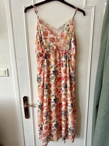 Robe longue à bretelles et motifs multicolores taille M