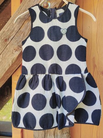 Magnifique robe IKKS blanche à gros ronds marine, 4 ans
