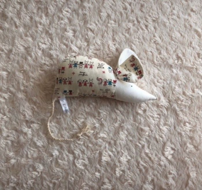 Souris sachet de lavande blanc à motifs