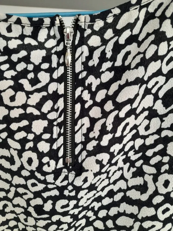 Top only taille 38 - photo numéro 5