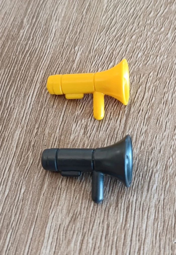 Playmobil mégaphone x2