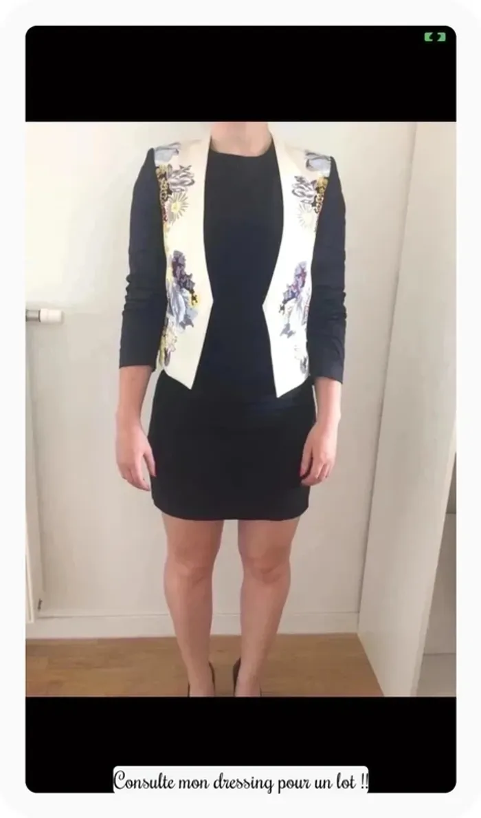 Petite veste très noire