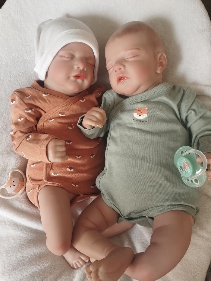 Bébé reborn jumeaux - photo numéro 2