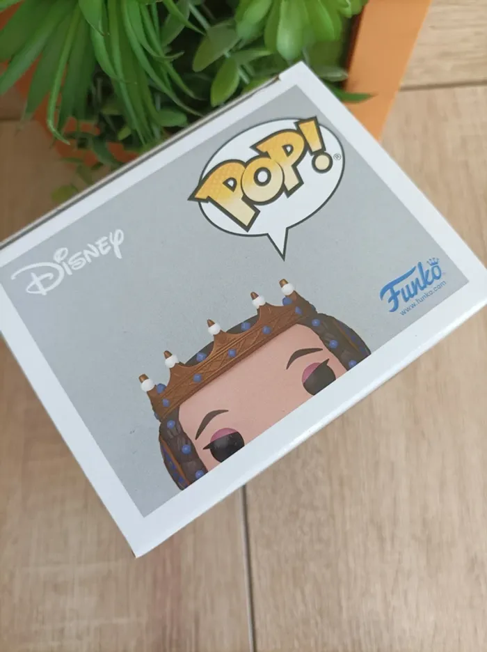 Figurine Queen Amaya Funko Pop Disney Wish - photo numéro 5