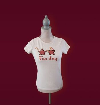 T shirt blanc lunettes en sequins magiques taille 8 ans