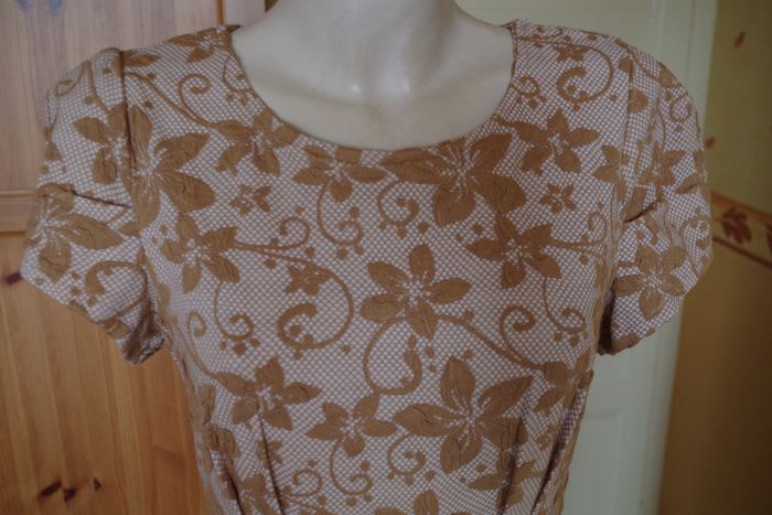 Mela London - Robe Beige T42 - photo numéro 2