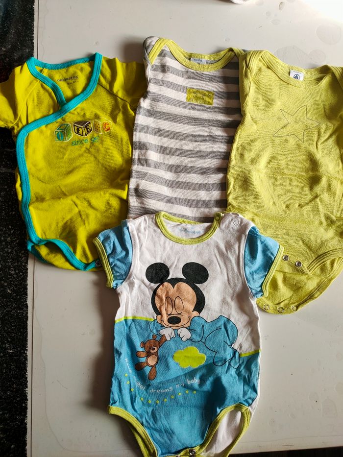 Lot vêtements garçon 6 mois - photo numéro 2