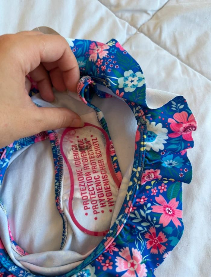 Bas de maillot de bain enfant fille bleu volant motif fleurs Penti taille 5/6 ans neuf - photo numéro 5