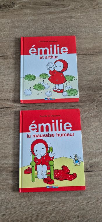 Lot livres Émilie