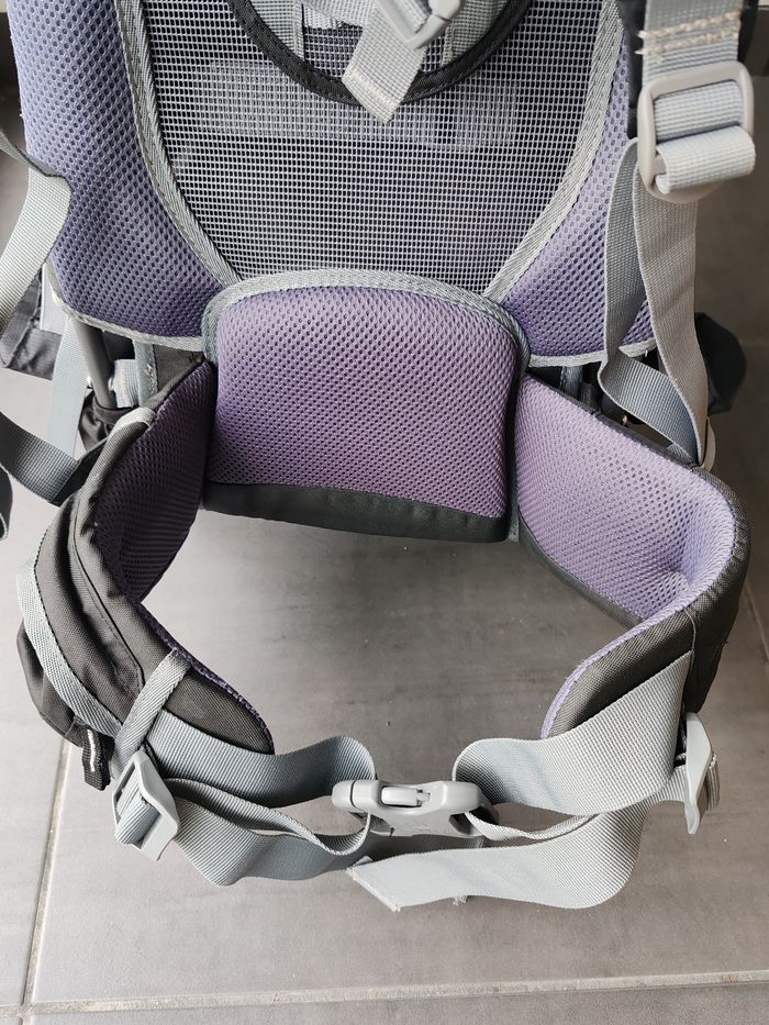 Porte bébé Deuteur Kid Comfort 1 Plus Dernière Version Noir et Gris avec Reposes Pieds - photo numéro 4
