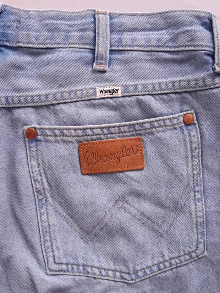 Jean Wrangler taille haute et très large  world wide high rise wide leg 32 /32 - photo numéro 3