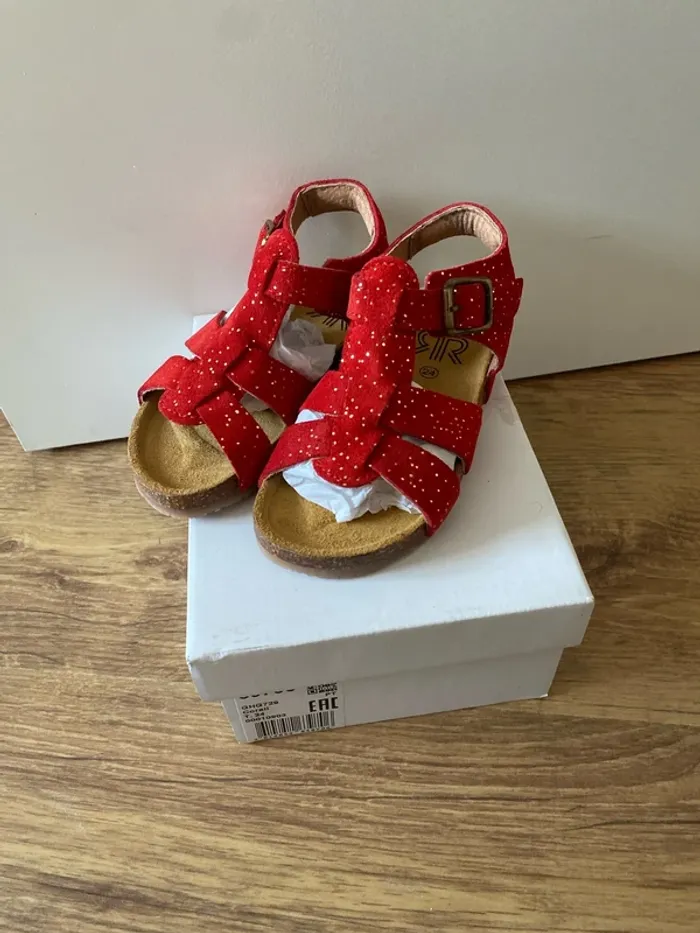 Sandales ete , taille 24