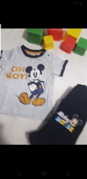 Ensemble bébé taille 12 mois