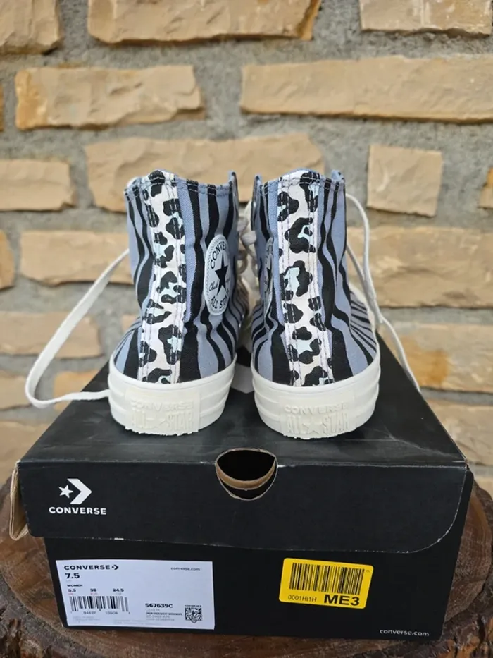 Baskets Converse - photo numéro 2