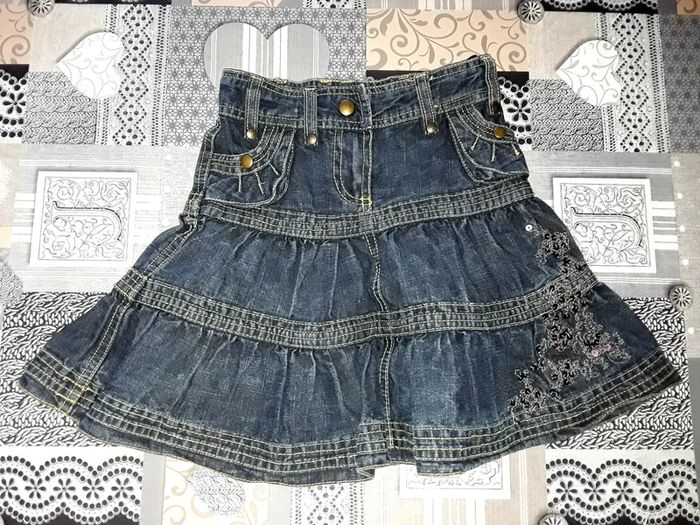 🔮 Jupe en Jean Okaidi en 3 ans 🔮 - photo numéro 8