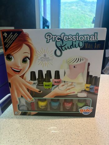 Professional Nail art studio Buki