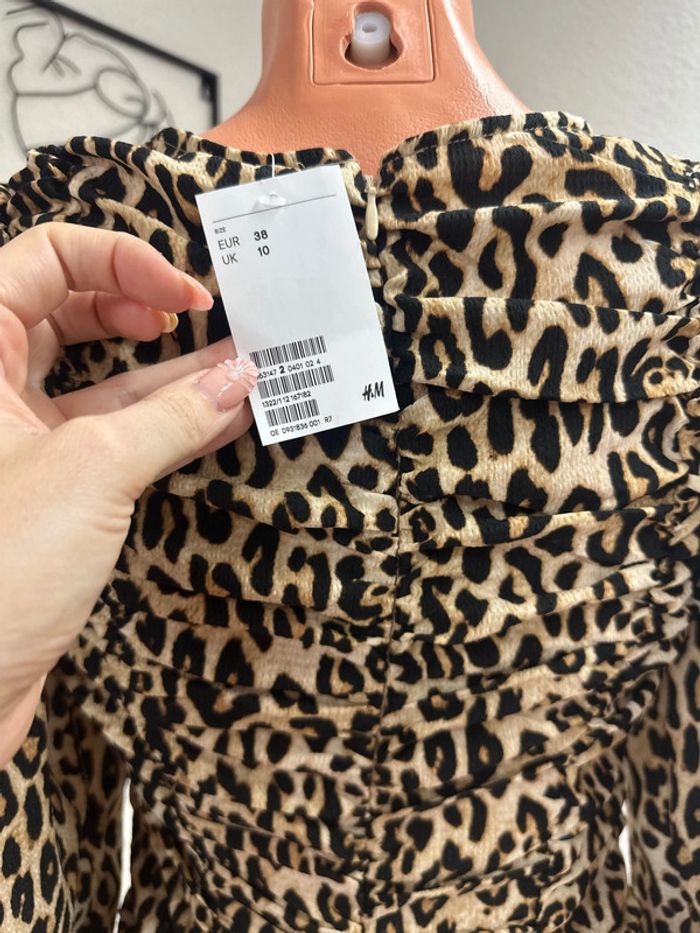Robe léopard drapée neuve taille 38 - photo numéro 4