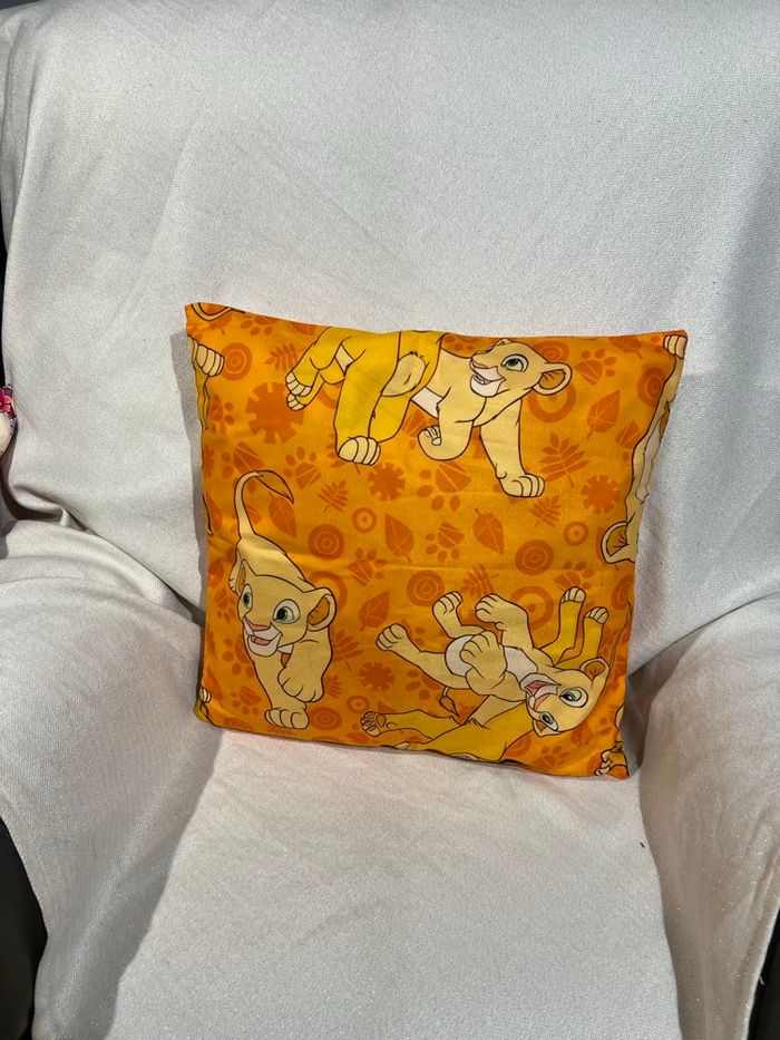 Coussin roi lion - photo numéro 2