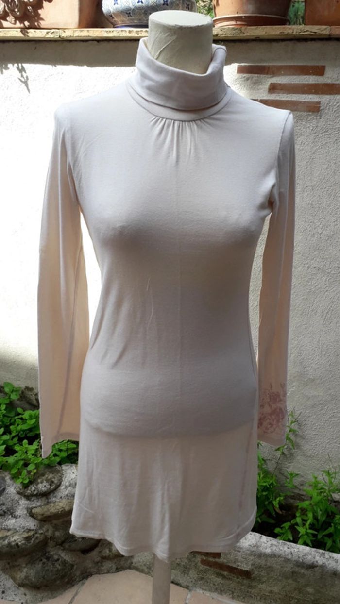 Robe tee-shirt sous pull Kenzo couleur crème