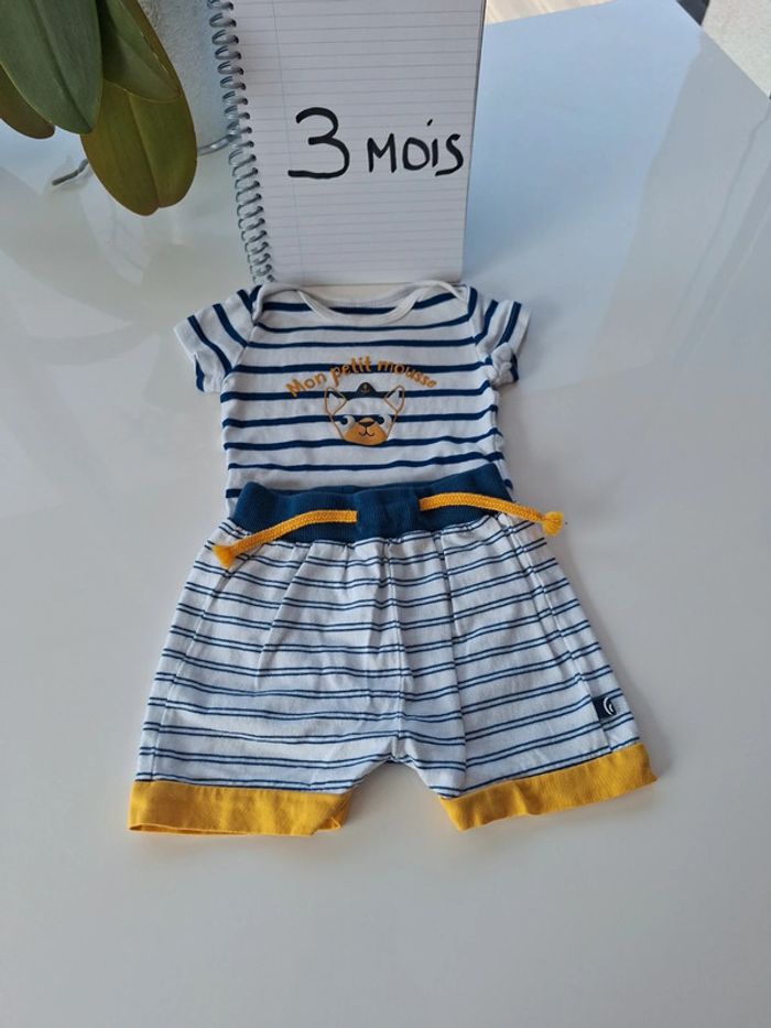 Ensemble 2 bodies et short 3 mois - photo numéro 2