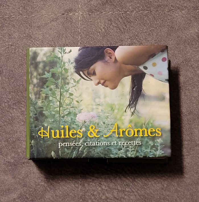 Huiles et arômes - Pensées, citations et recettes Allegrio, Aurélie Blain (Traduction)