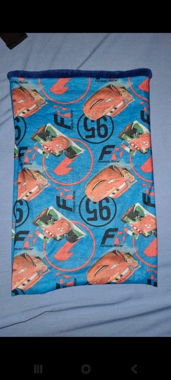 Cache cou cars taille unique neuf