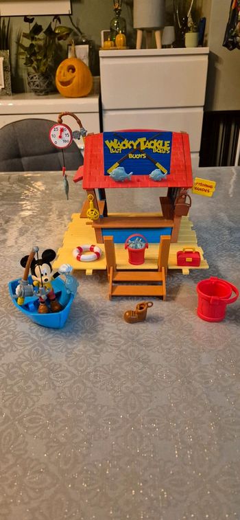 Disney Jr ~ Mickey Mouse Wacky Tackle Shop PlaySet 2022