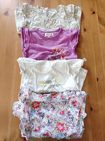 lot 4 t-shirts 3 ans