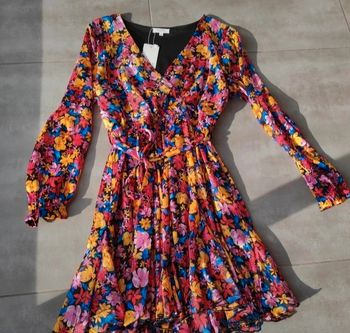 Kilky Magnifique robe neuve avec étiquette taille S